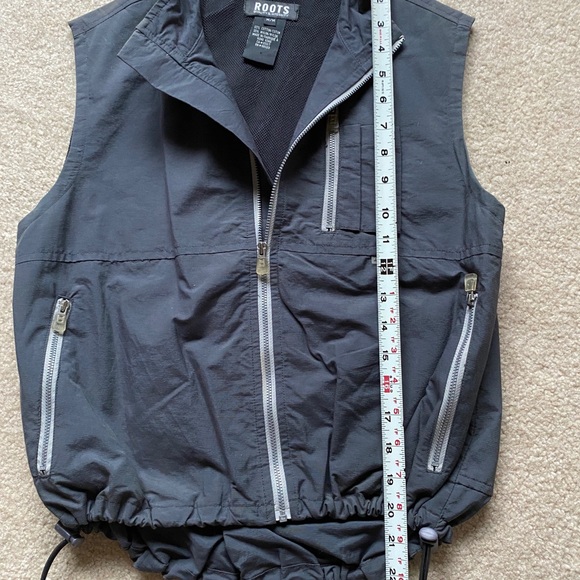 Grey Roots vest. - Picture 9 of 9